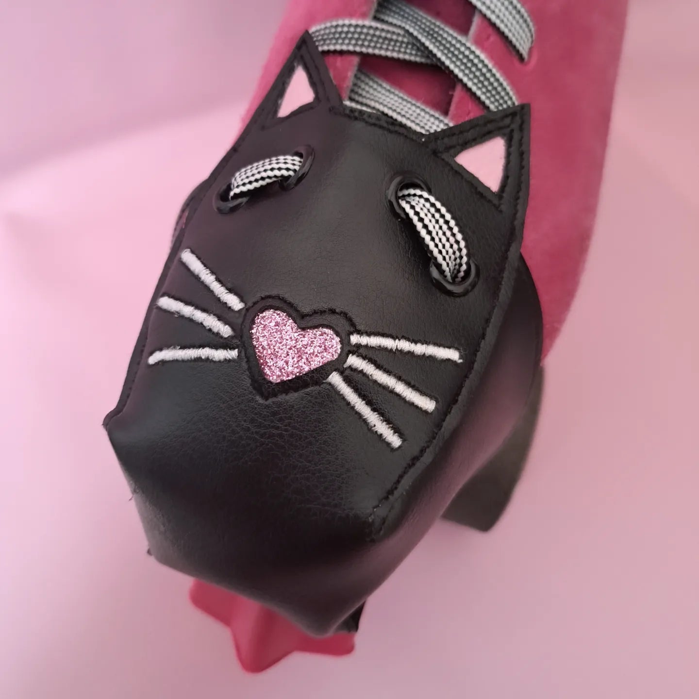 'Lucky Black Cat' Toecaps